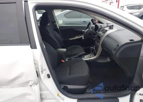 2011 Toyota Corolla S z USA, uszkodzony, nr VIN 2T1BU4EE7BC695661